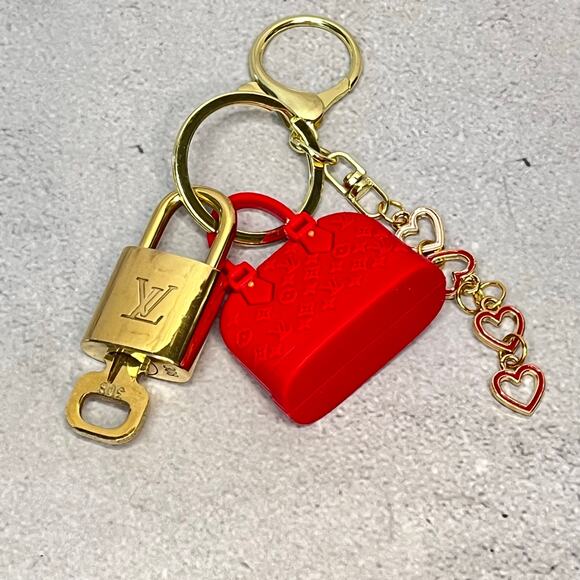 Louis Vuitton Lock & Key Set #308 w/ a Red Handbag Keychain & Heart Charms - Picture 1 of 5